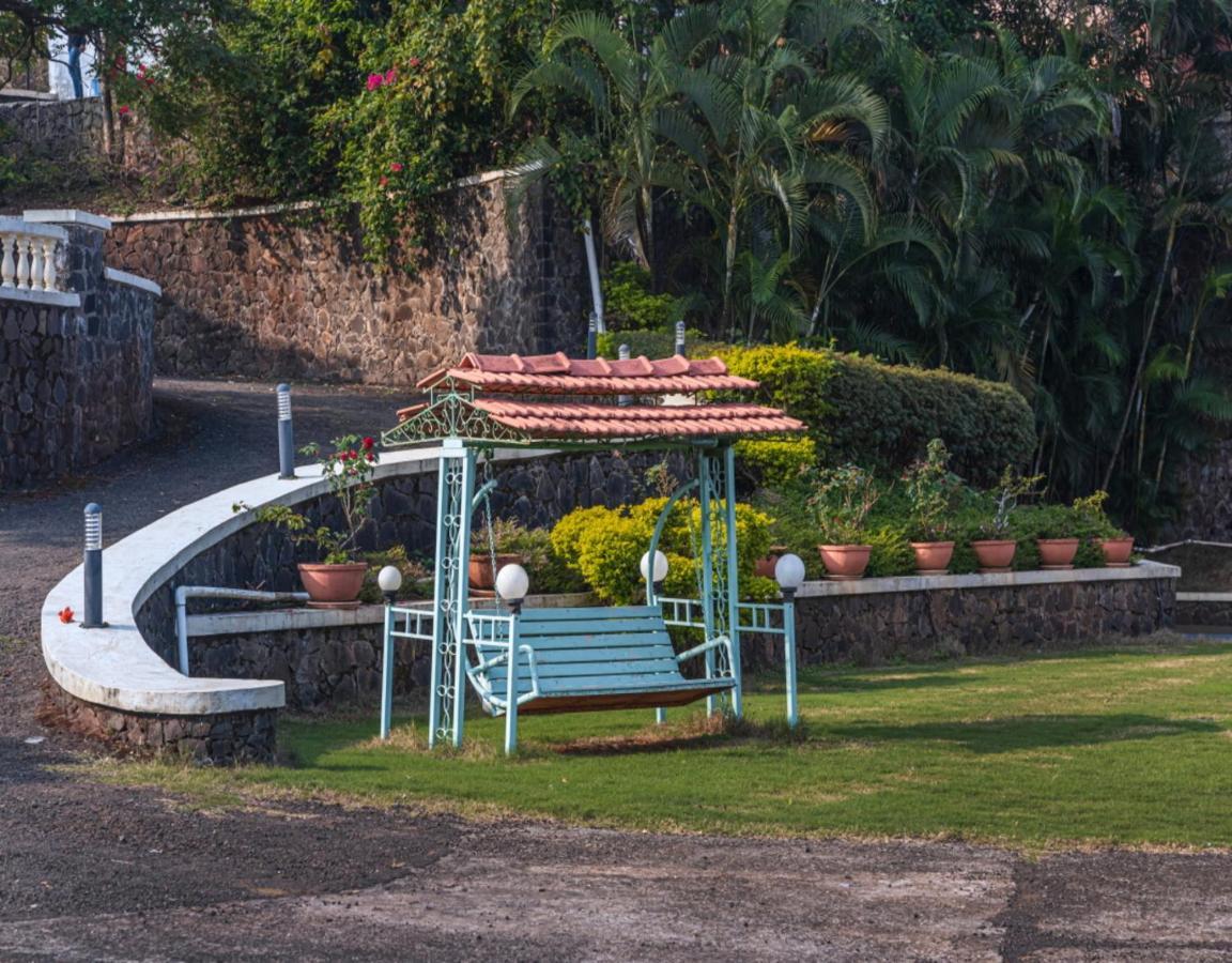 Saffronstays Aurelia, Panchgani - Balinese Villa With Breathtaking Valley Views Kültér fotó